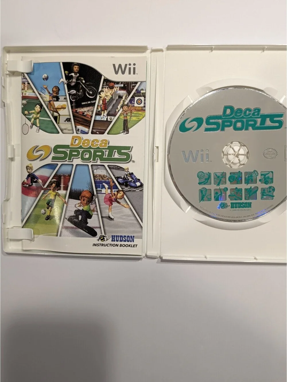 Hudson Deca Sports (Nintendo Wii) Sports Game Complete w/ Case, Manual, Disc E
